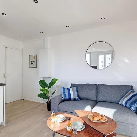 Suite Par Ici - Superbe Appartement Suresnes Exterior photo